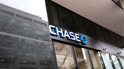Find a CHASE Bank Branch or ATM near you.